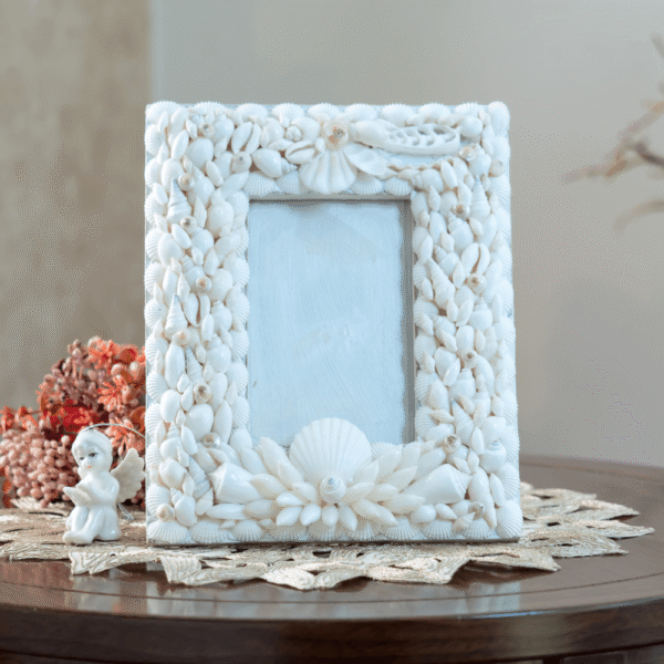 White Shellwork Photo Frame (Copy)