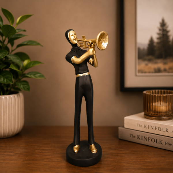 MUSICIAN WITH TRUMPET